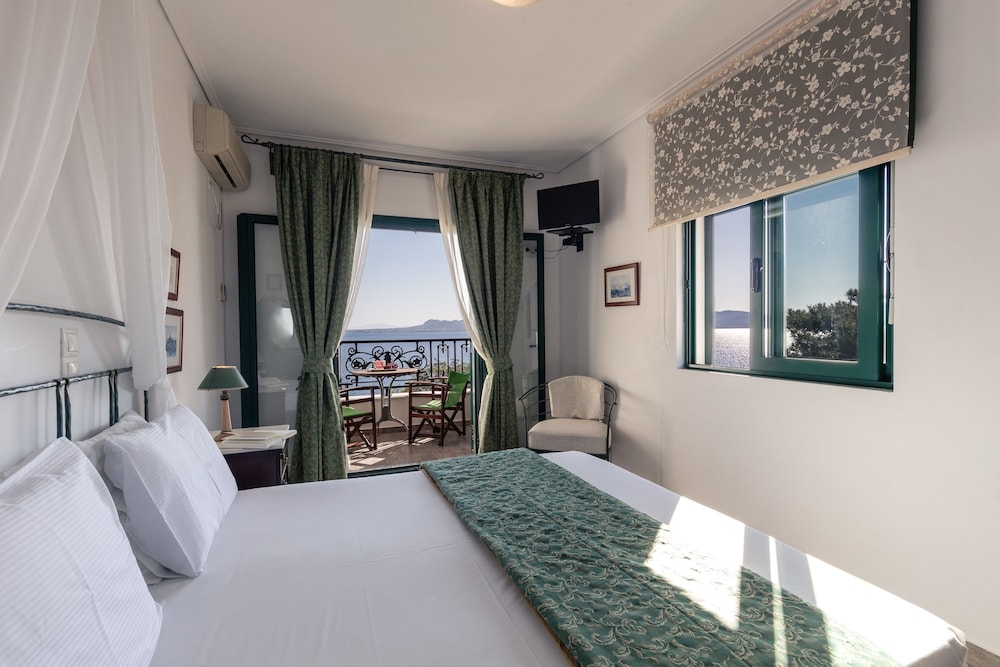 Dionysos Hotel Agistri 6/50