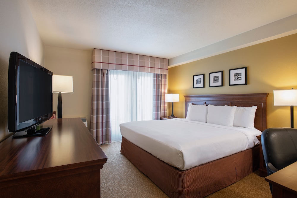 جناح ديلوكس بسرير كينج بغرفة نوم واحدة، Travelodge Suites by Wyndham Regina / Eastgate Bay 7/10