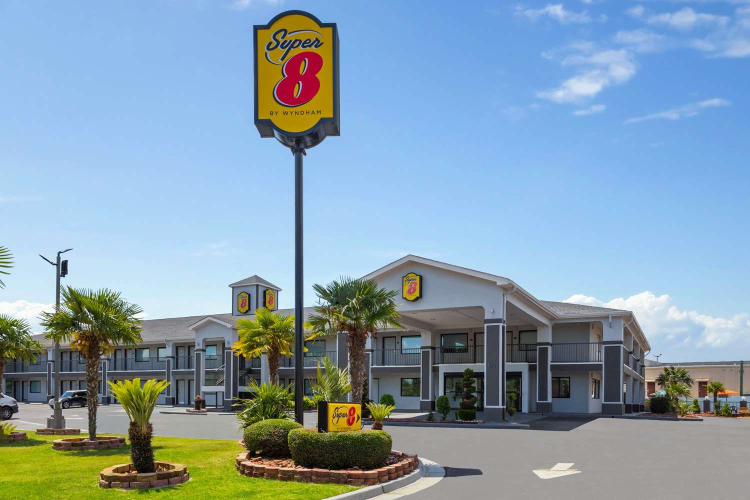 Super 8 By Wyndham Prattville Montgomery 4/21