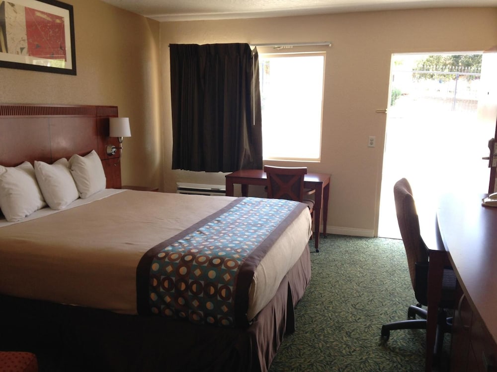 Escondido Lodge 21/56