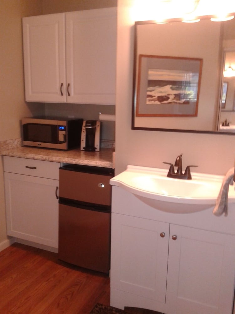 Friday Harbor Grand B&B 25/55
