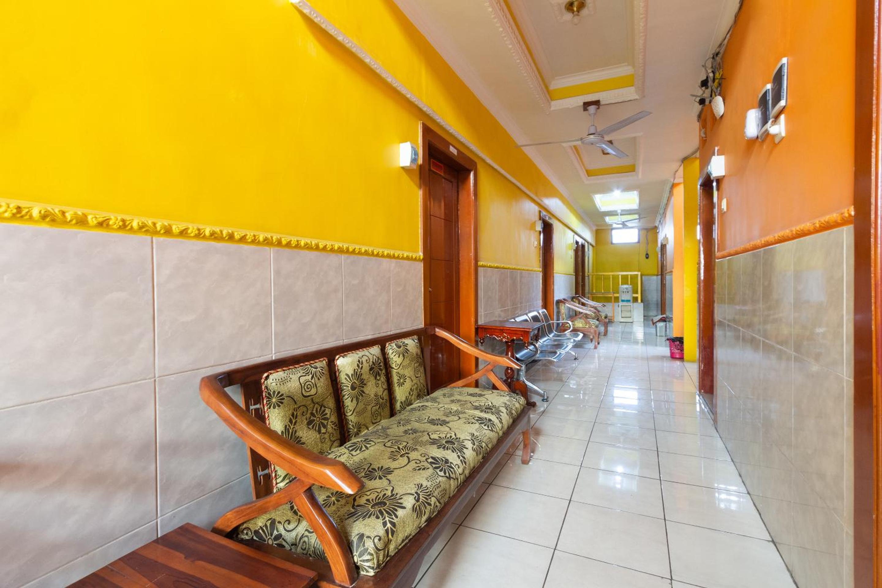 OYO 3727 Homestay Gayatri Sawojajar 46/57