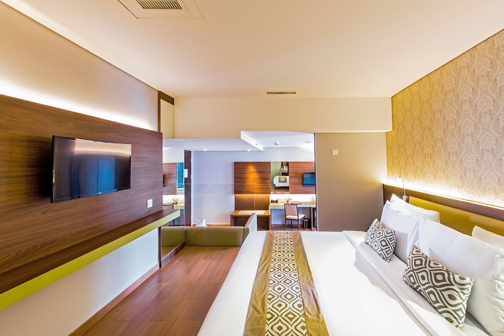 Infinity, Suite, Double Bed