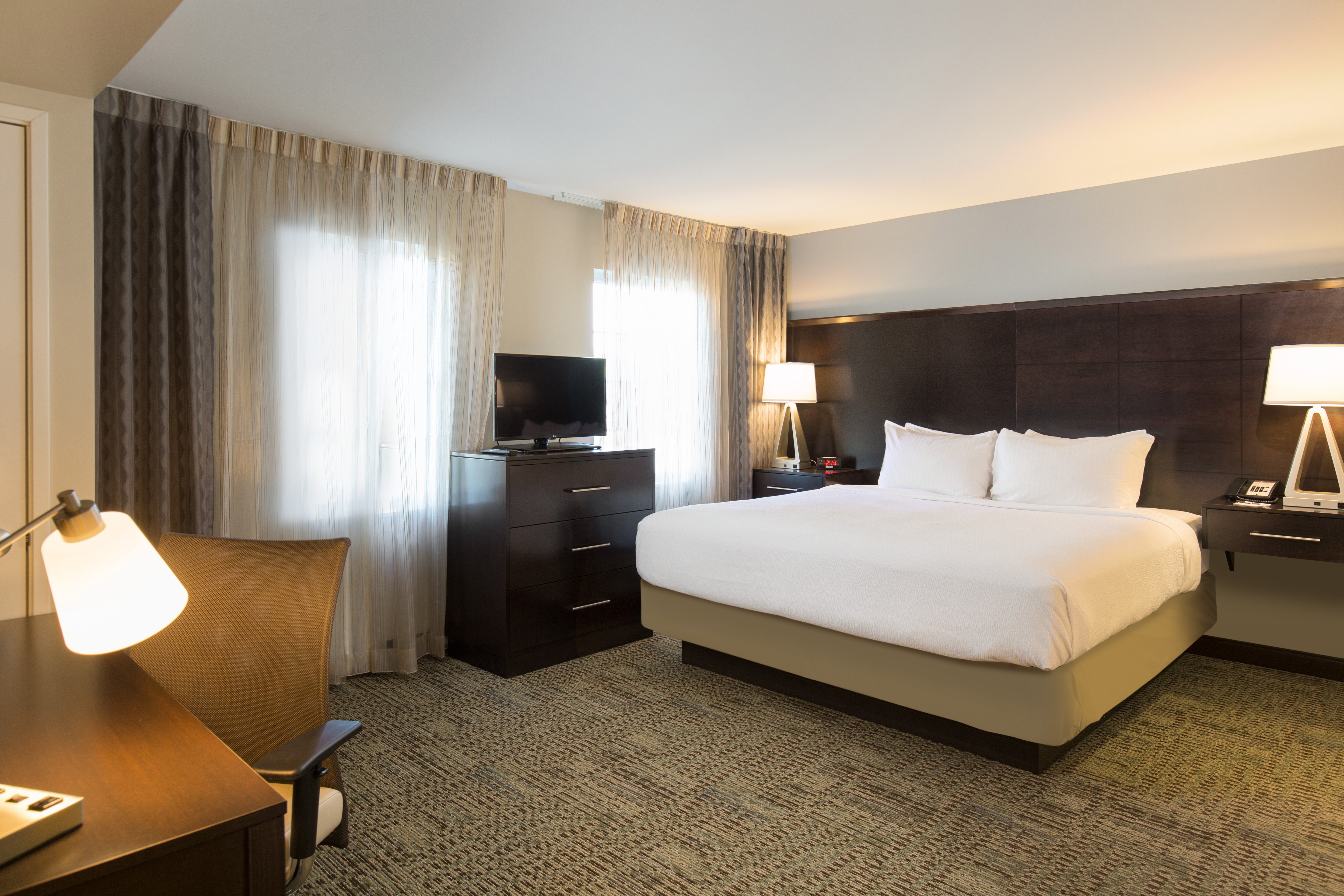 Staybridge Suites Corona South 8/45
