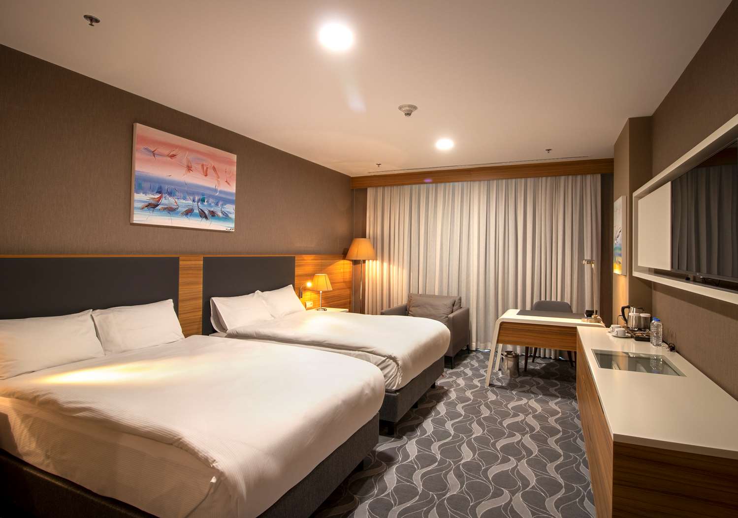 GUEST ROOM, 2 DOUBLE BEDS