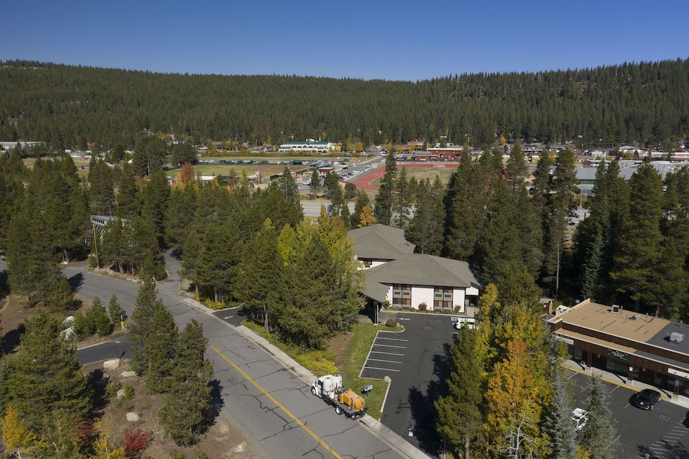 The Inn at Truckee 32/41