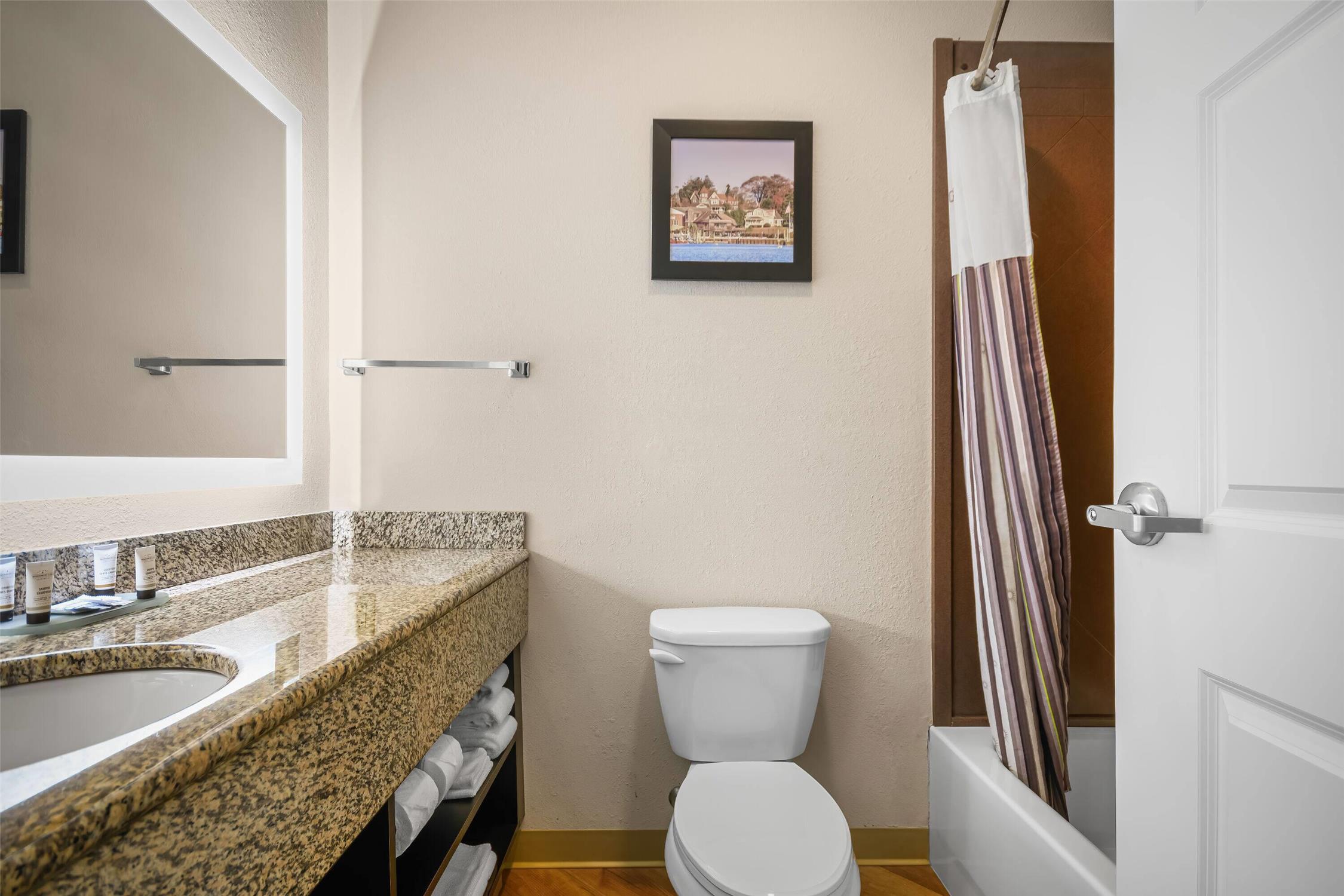 La Quinta Inn Suites By Wyndham Stonington Mystic Area 58/59