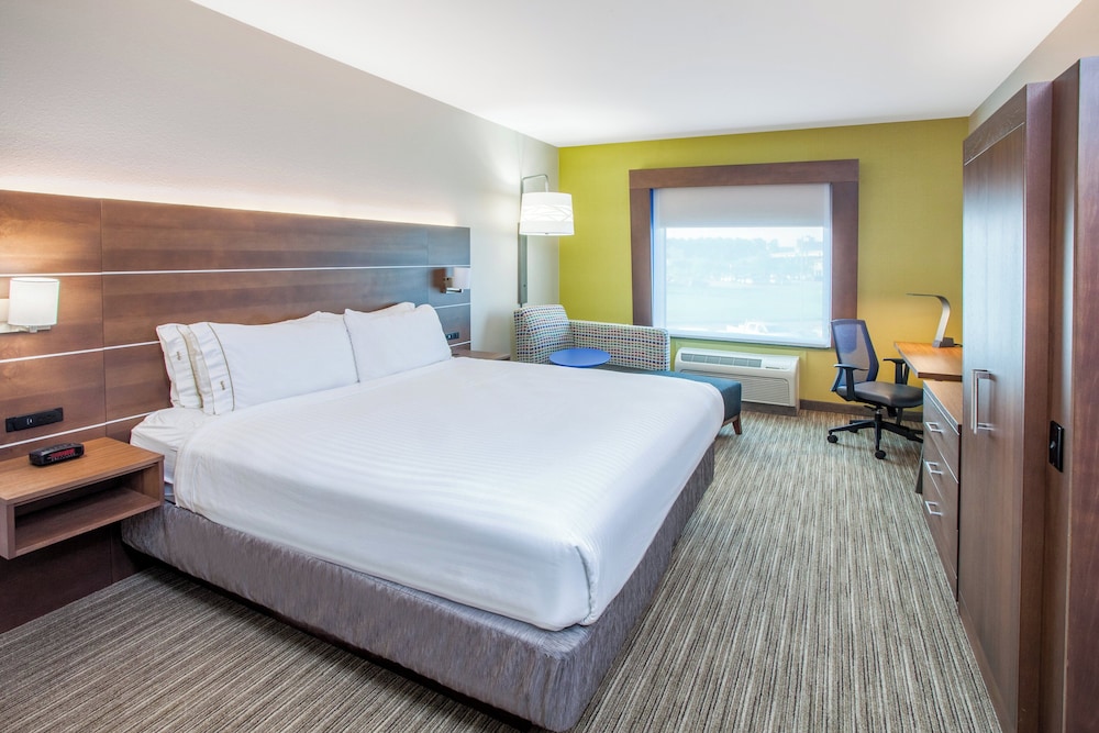 Holiday Inn Express Hotel Suites Texarkana 24/75