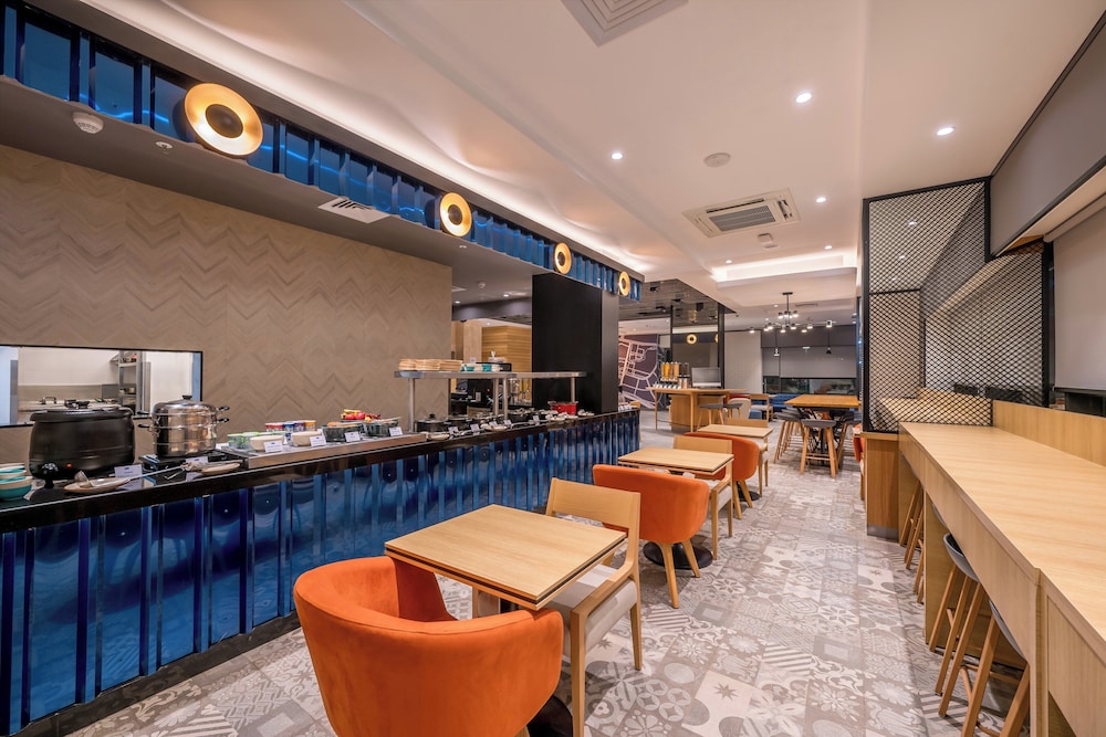 Holiday Inn Express Greater Noida Knowledge Park 41/50