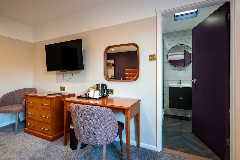 The Conningbrook Hotel 8/50