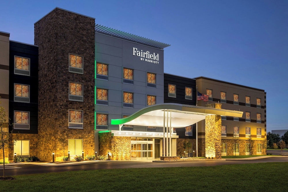 Fairfield Inn & Suites Bethlehem PA 1/24