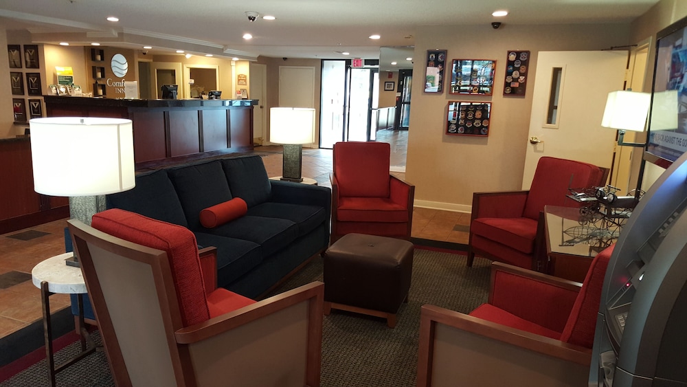 Fairfield by Marriott Inn & Suites Clinton 27/43