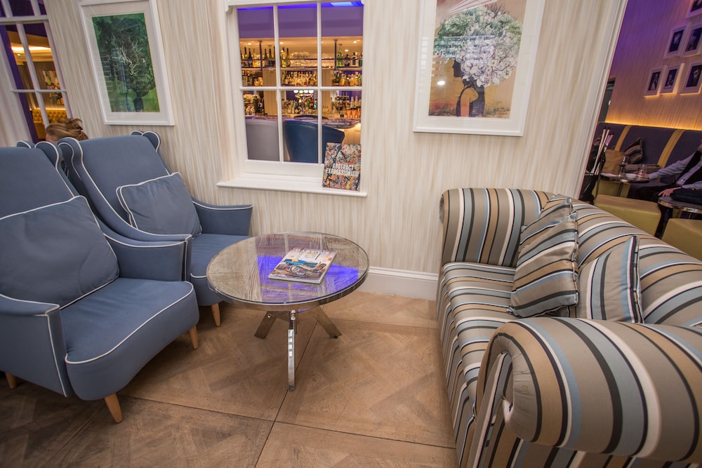 Chichester Harbour Hotel 52/72
