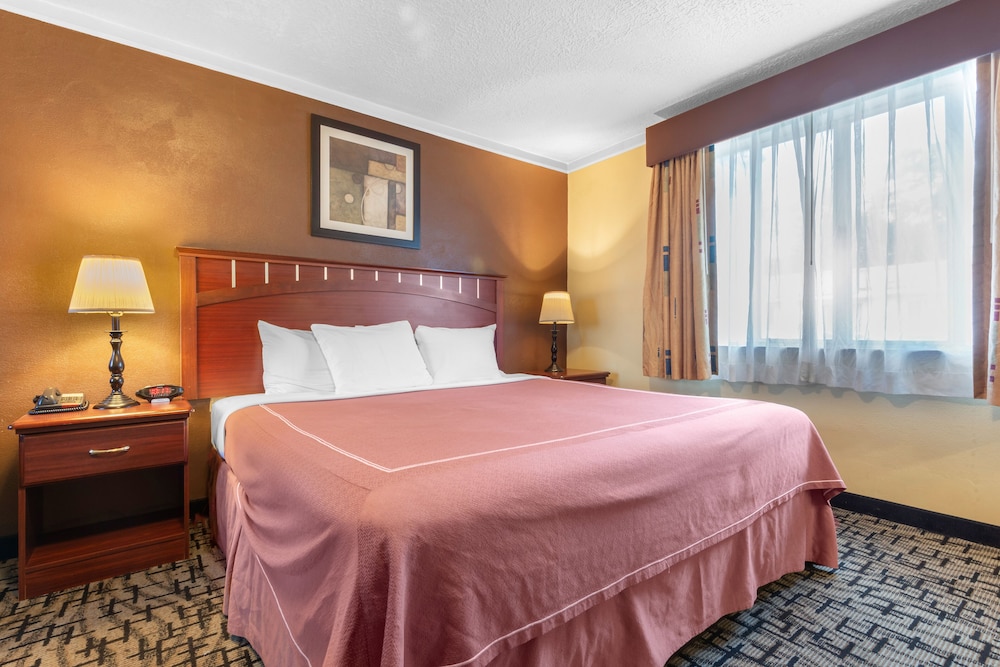 Americas Best Value Inn & Suites - Clarence/Buffalo East 24/49
