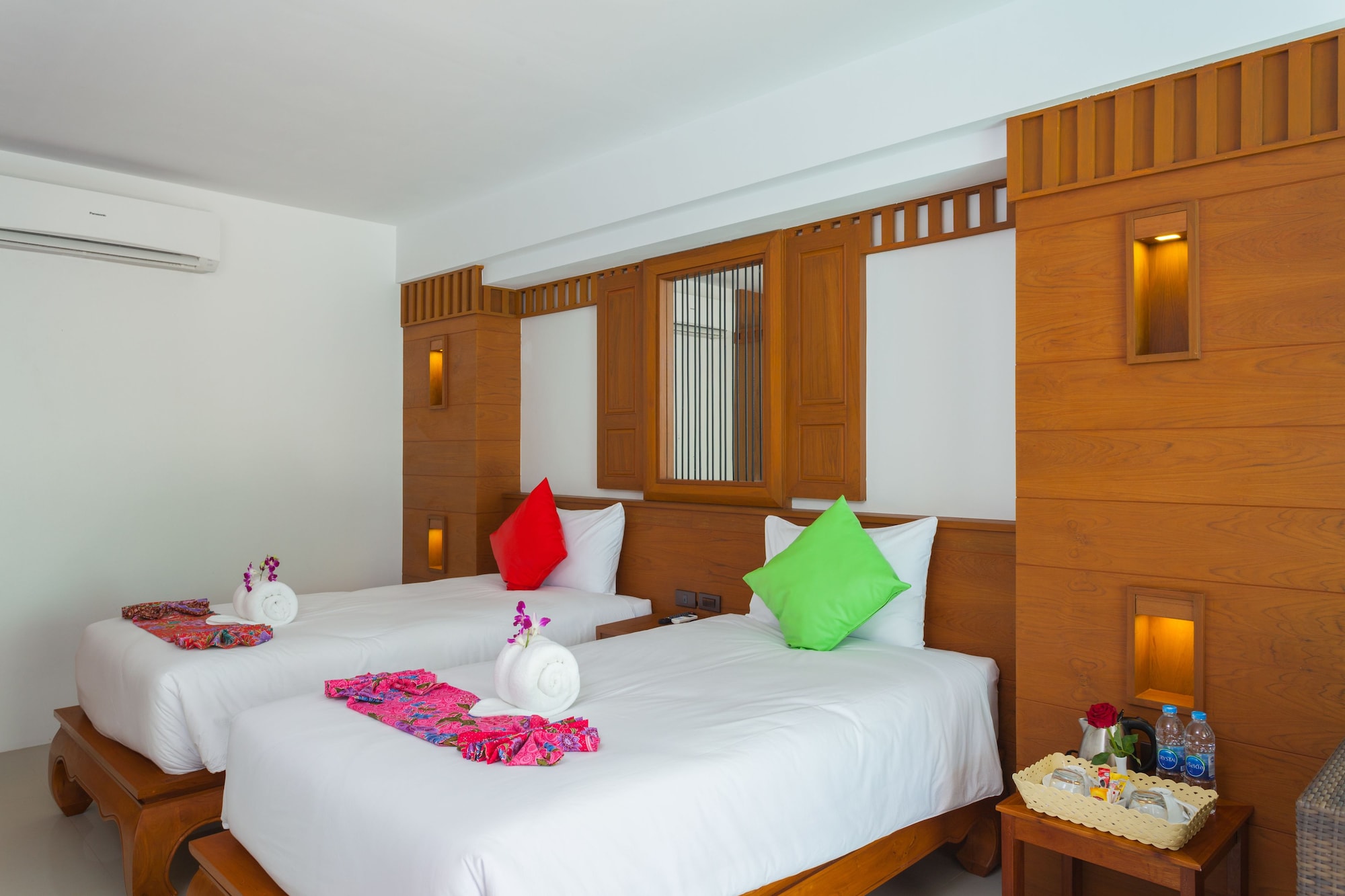 DELUXE, DOUBLE OR TWIN BED, BALCONY