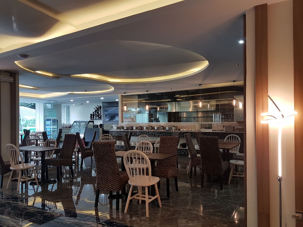 Eastland Hotel and Residences 37/39