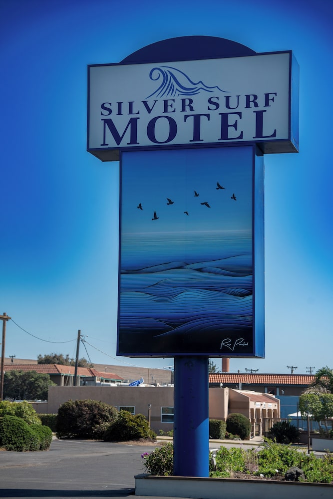 Silver Surf Motel 3/72