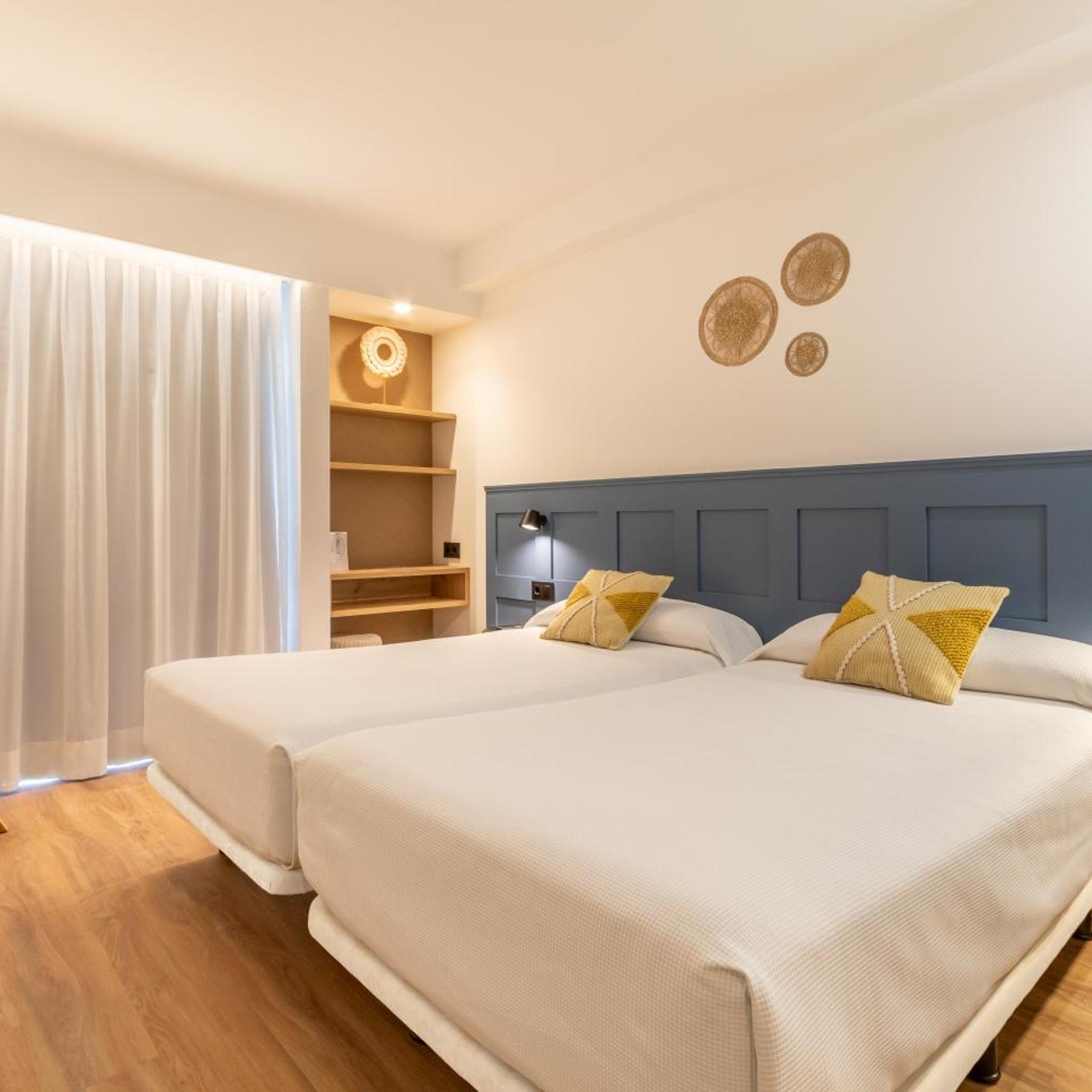 Room, Double Bed, Pool View
