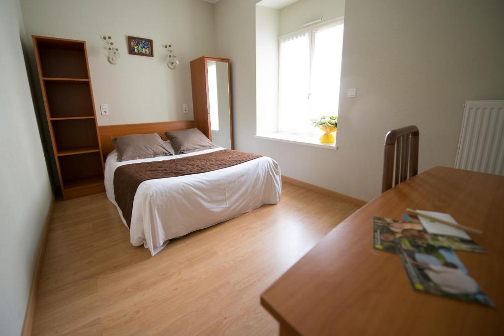 HOTEL LA CROIX VERTE THE RELAIS DES MOULINS 7/18
