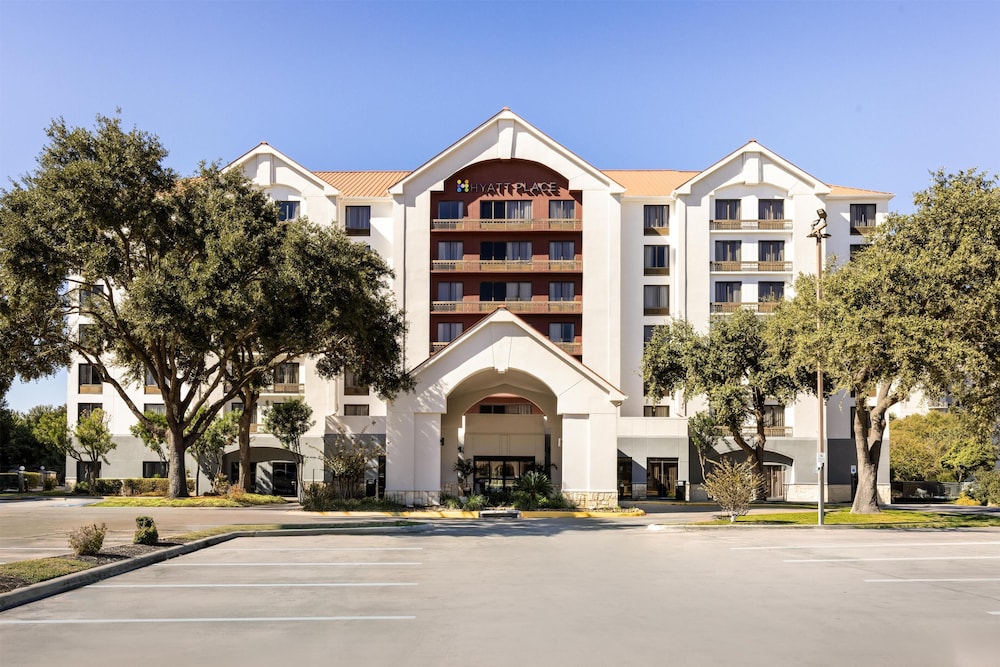 Hyatt Place San Antonio Riverwalk 52/60