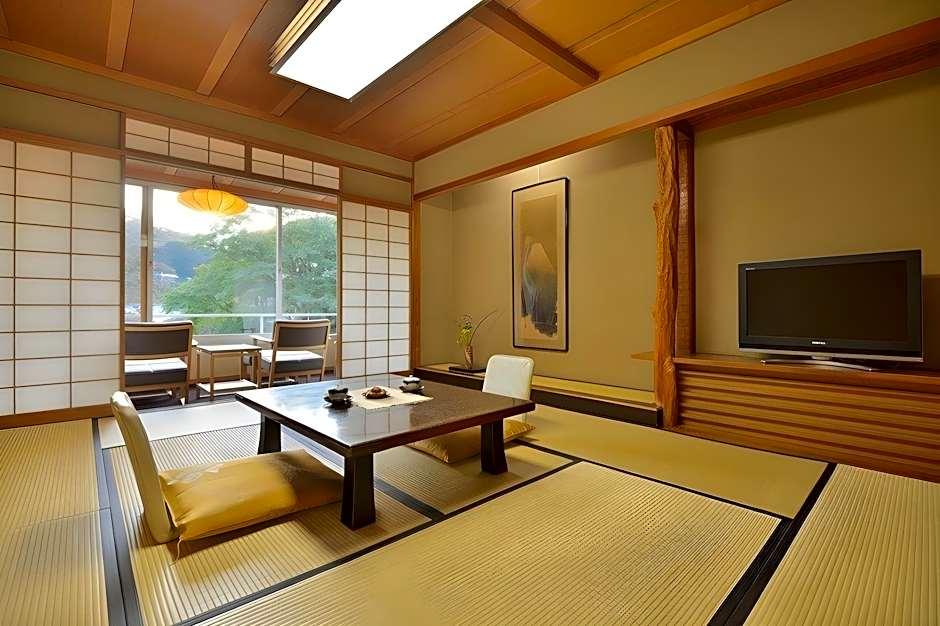 Ryokan Yoshiike 6/47