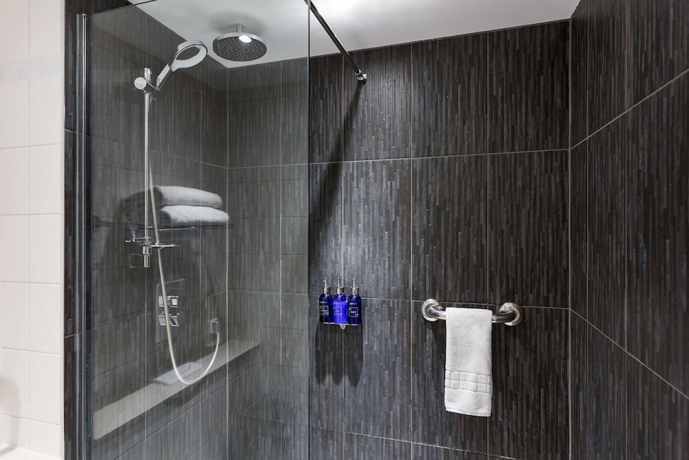 غرفة بريميوم، Radisson Blu Hotel London Stansted Airport 4/4
