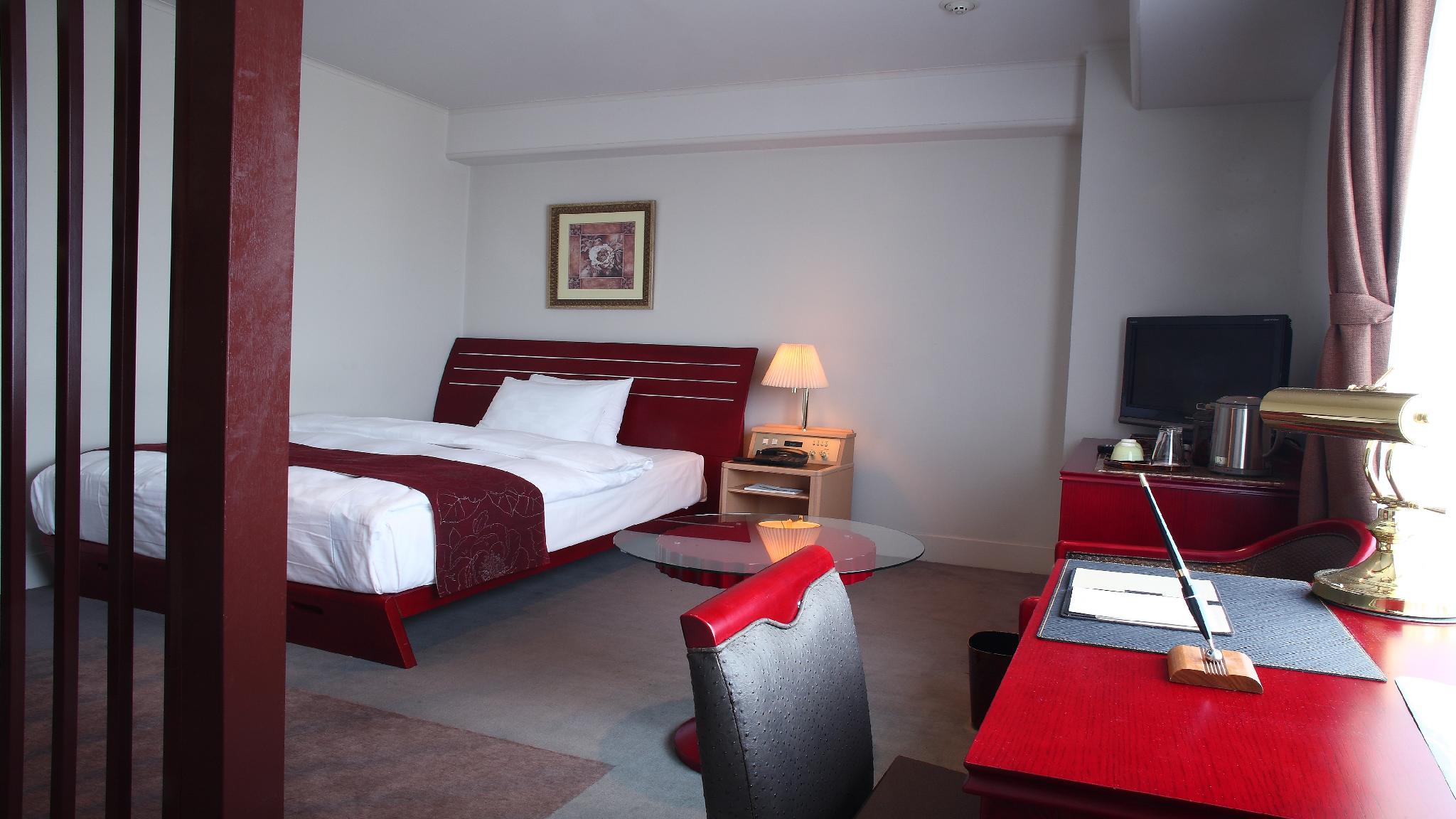Ambassador, Double Bed, Smoking