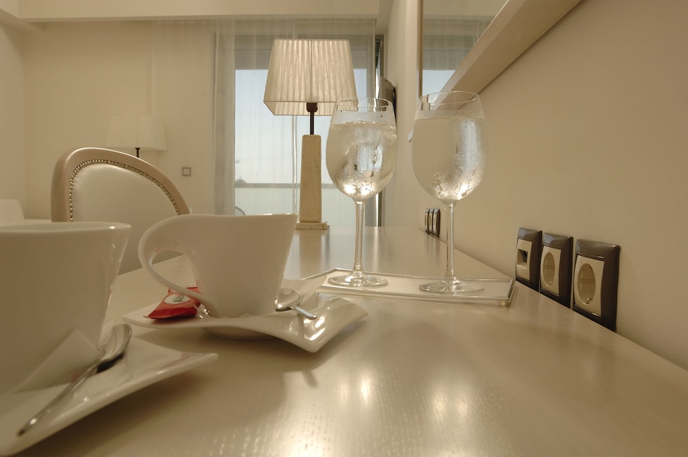 Angela Suites Boutique Hotel photo4