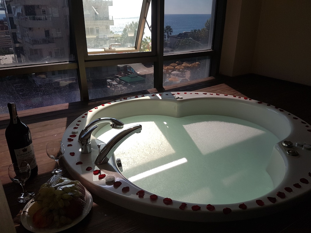 Tac Premier Hotel Spa 9/74