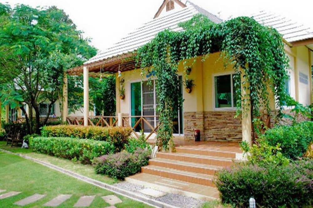 Watermill Resort 8/50