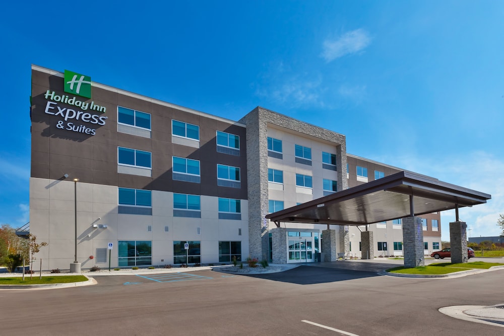 Holiday Inn Express And Suites Cedar Springs Grand Rapids North 1/42