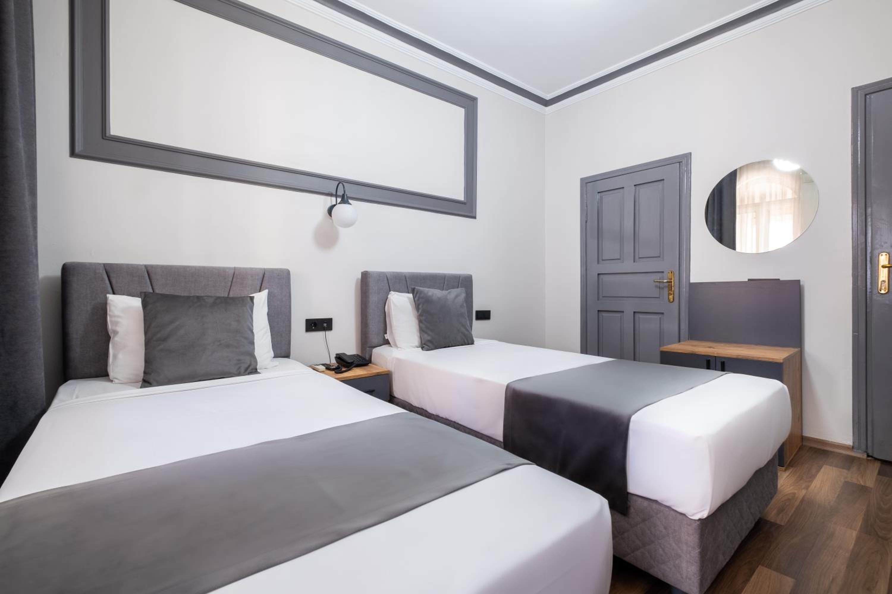 غرفة بسرير مزدوج بشرفة، Sur Hotel 7/10