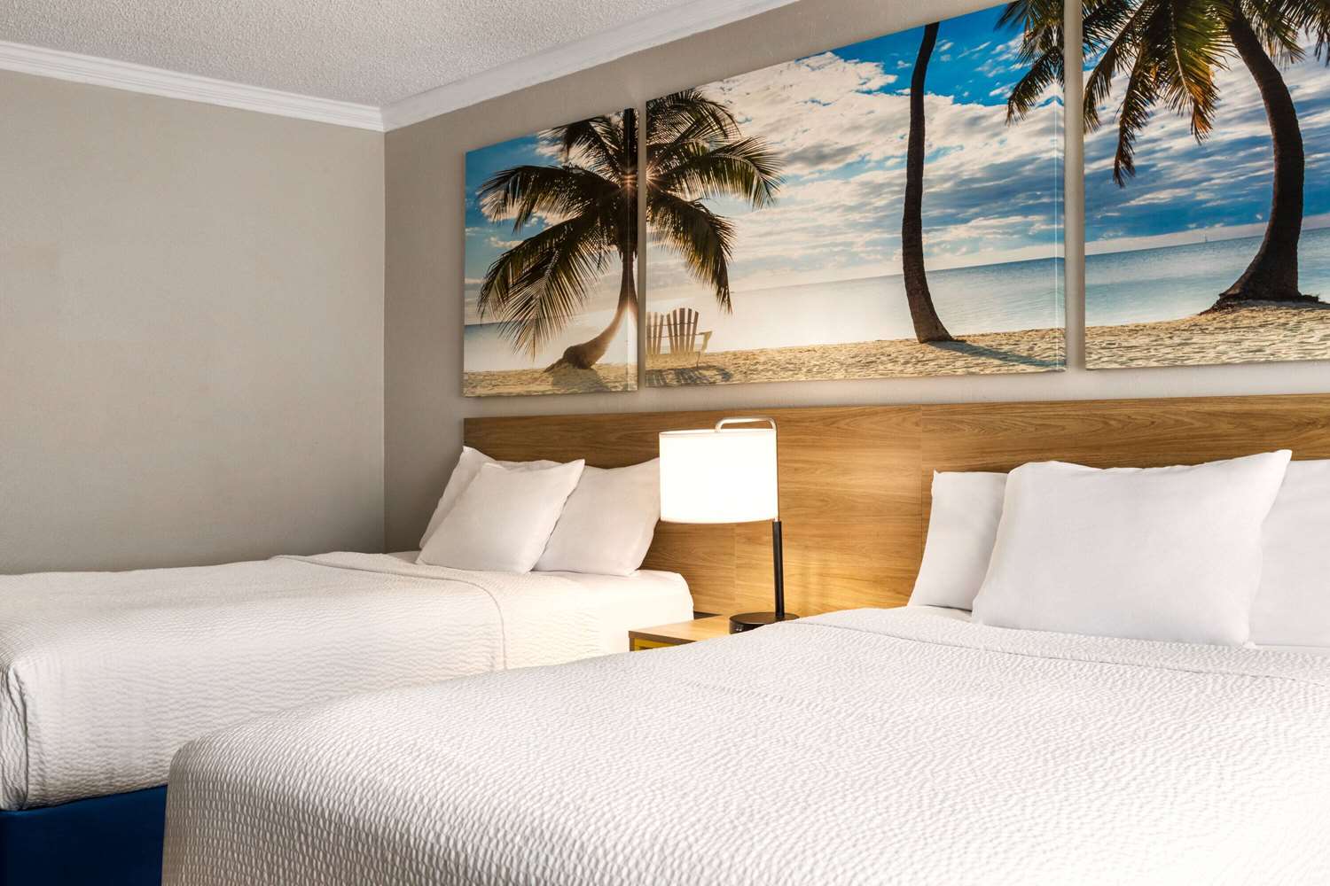 Days Inn By Wyndham Miami Airport North 17/32