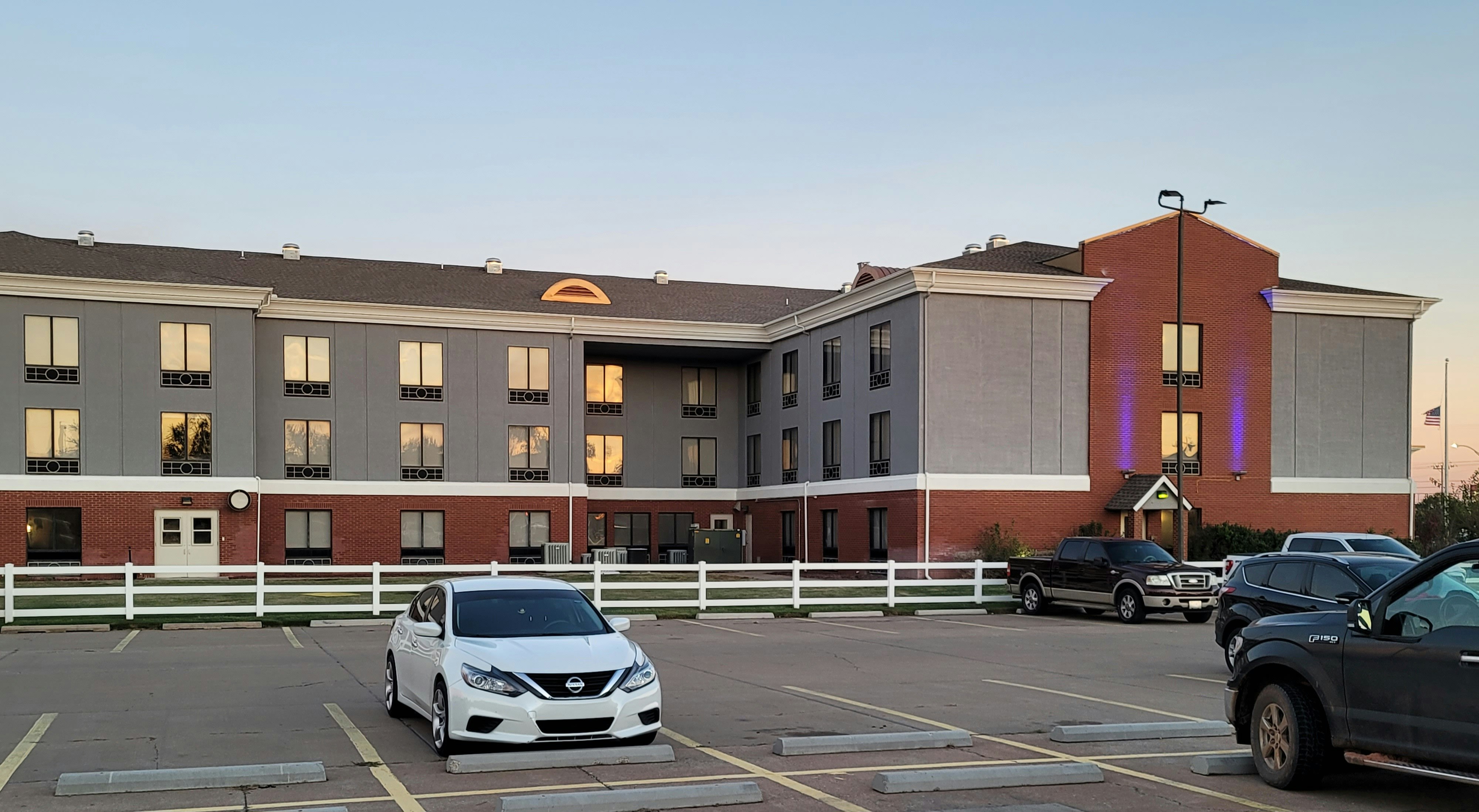 Holiday Inn Express Hotel Suites Enid Hwy 412 32/34