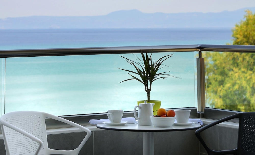 Ostria Sea Side Hotel 32/43