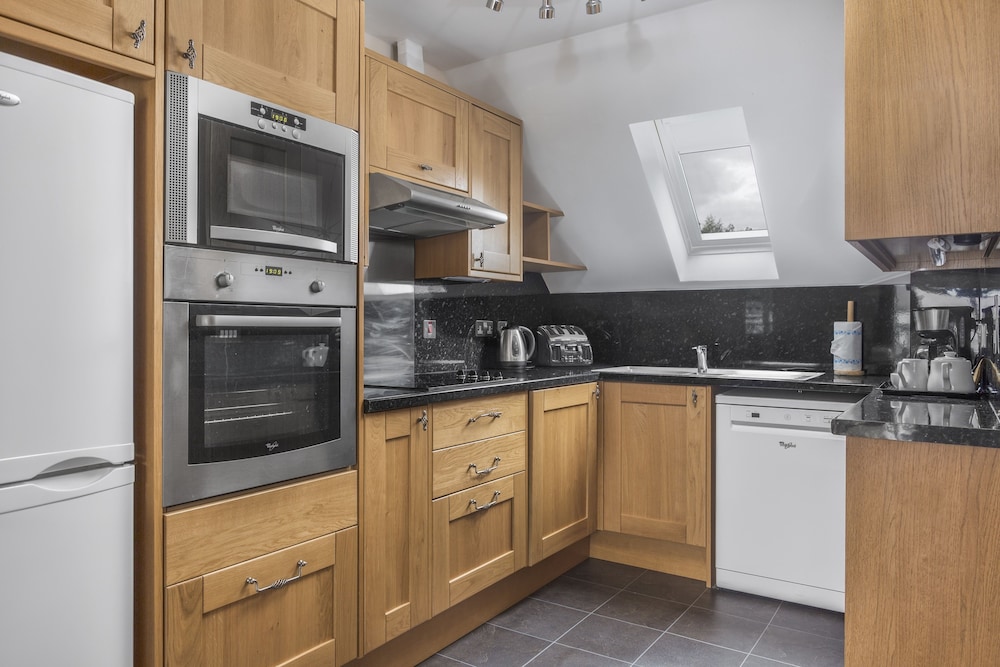 The Kenmore Club 30/50