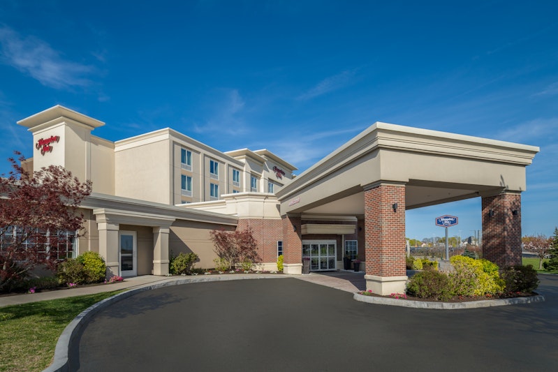 Hampton Inn By Hilton Pawtucket 4/35
