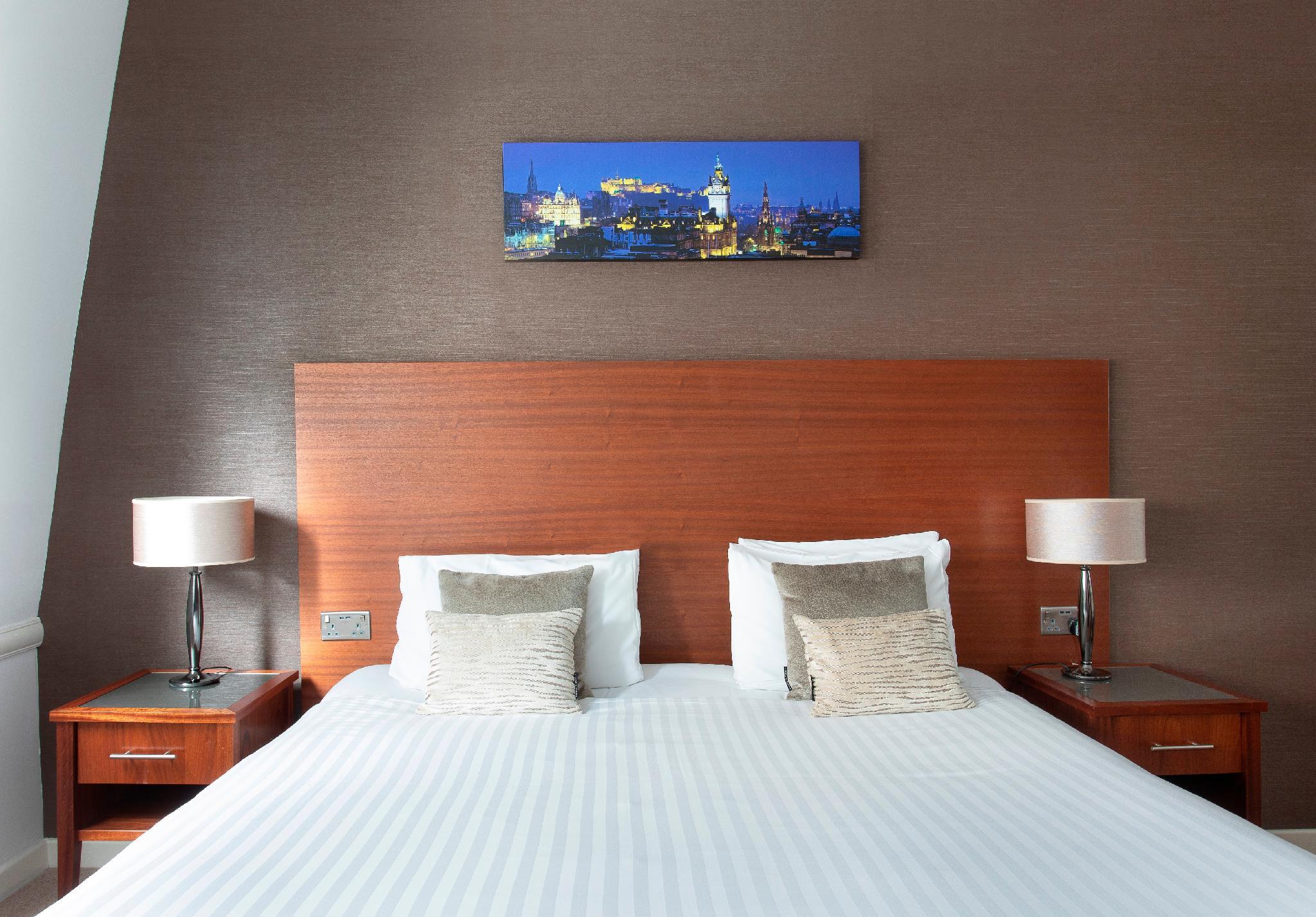 APARTMENT, DOUBLE BED