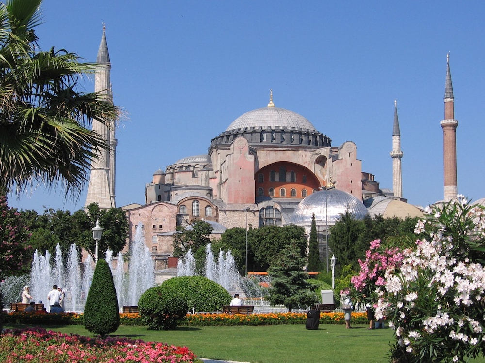 AHC Grand Bazaar Hotel 62/64