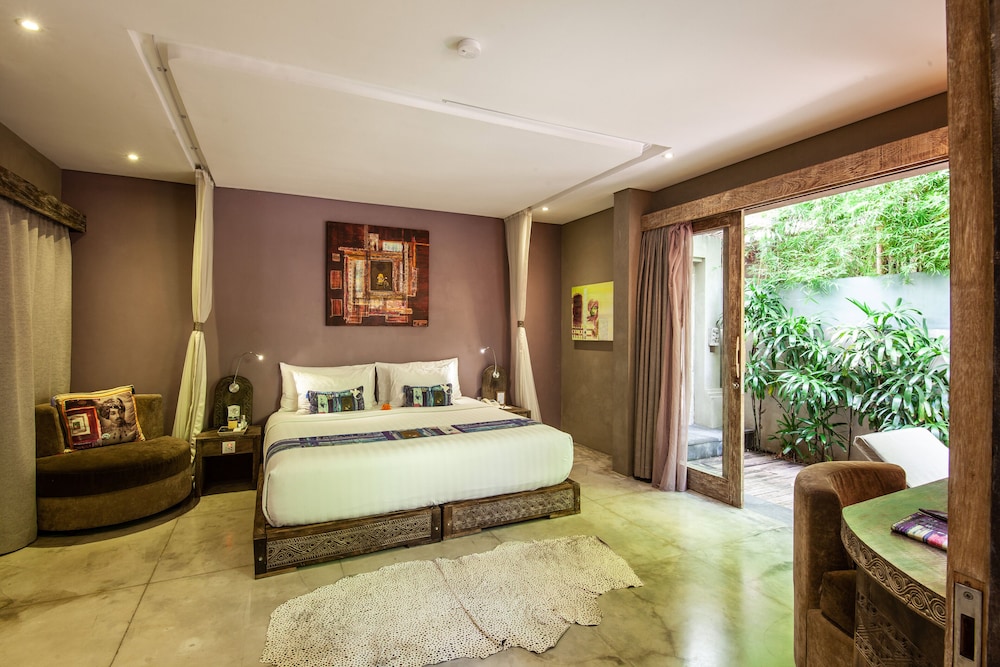 Blue Karma Dijiwa Seminyak 25/78