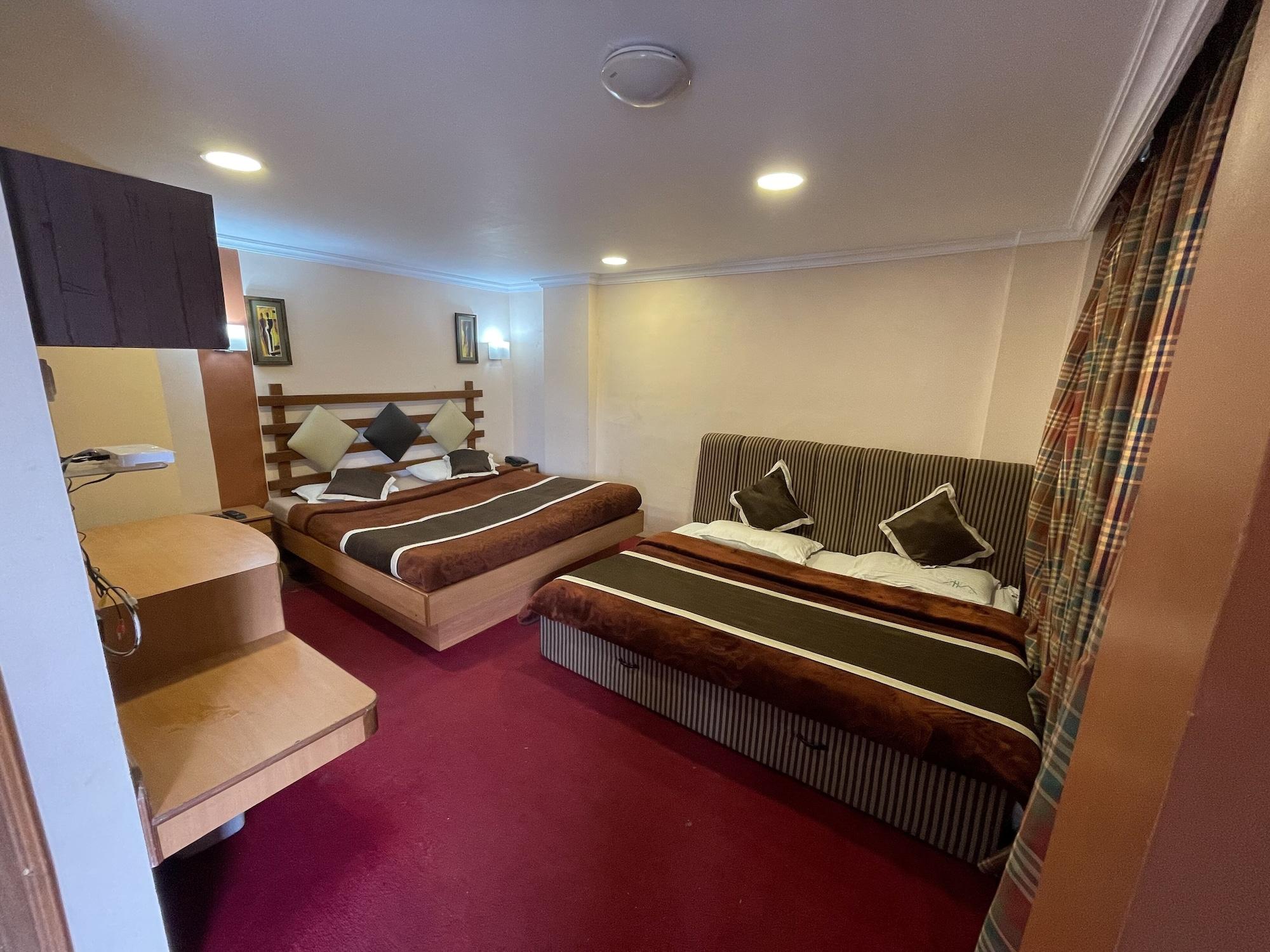 HOTEL MANECK 30/50