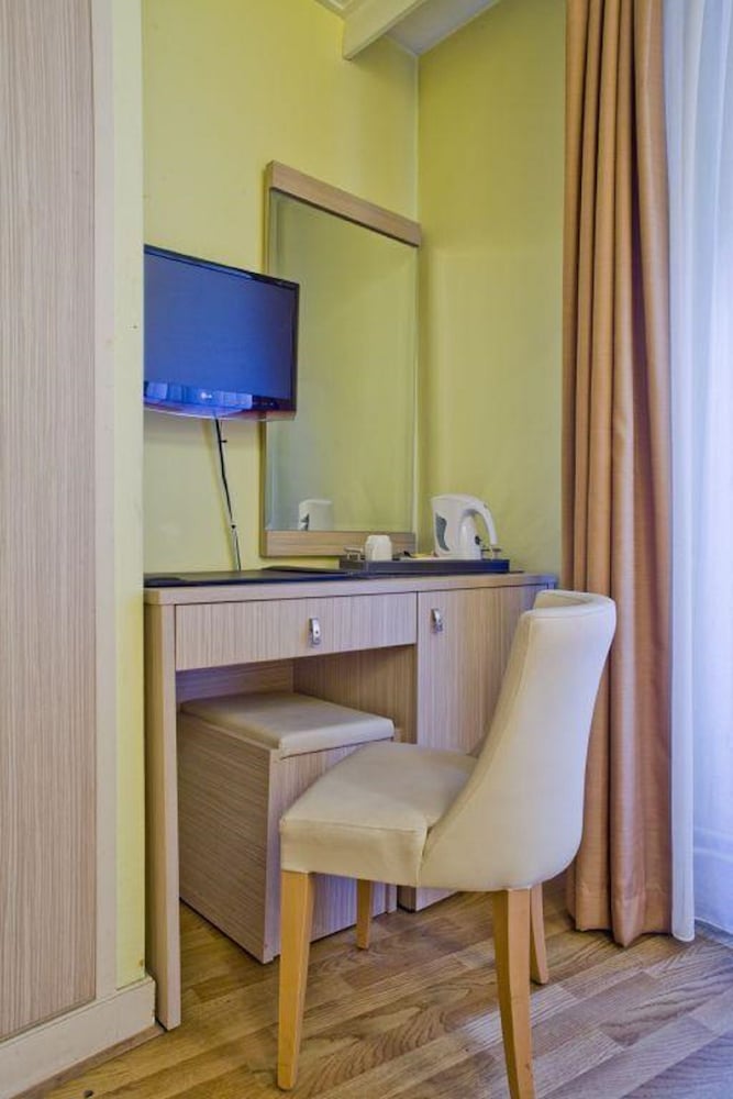 Hotel Lebron Paris 40/49