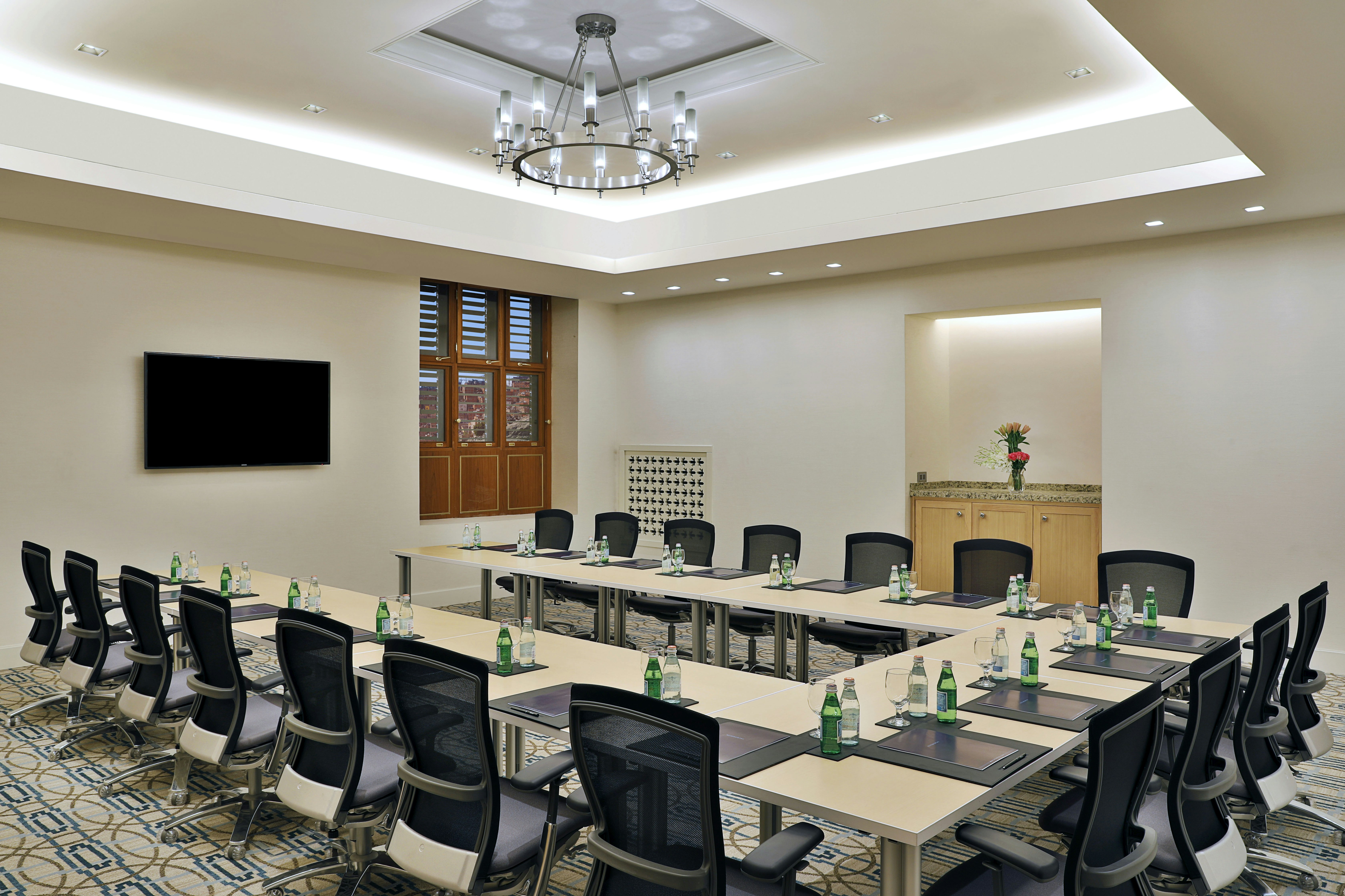 مكة هيلتون للمؤتمرات(Hilton Hotel & Convention Jabal Omar Makkah) 74/80