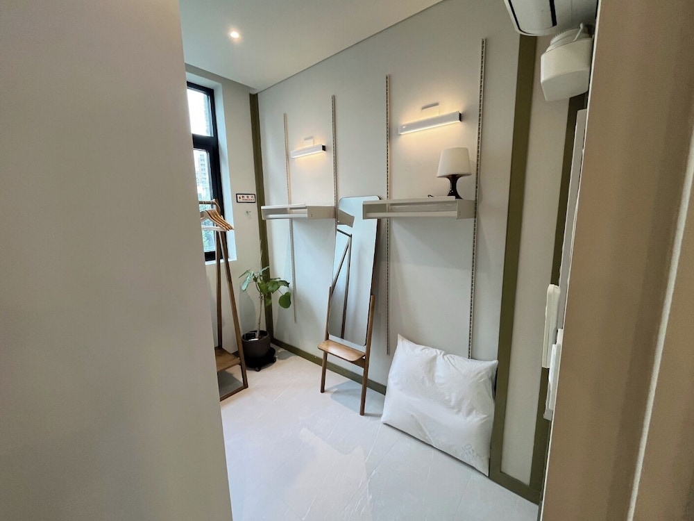 Upflo Hostel 59/60
