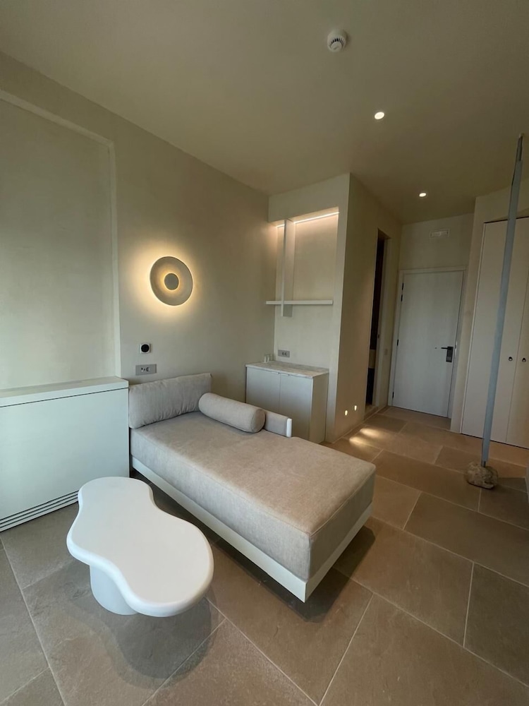 SUITE, HARBOUR VIEW
