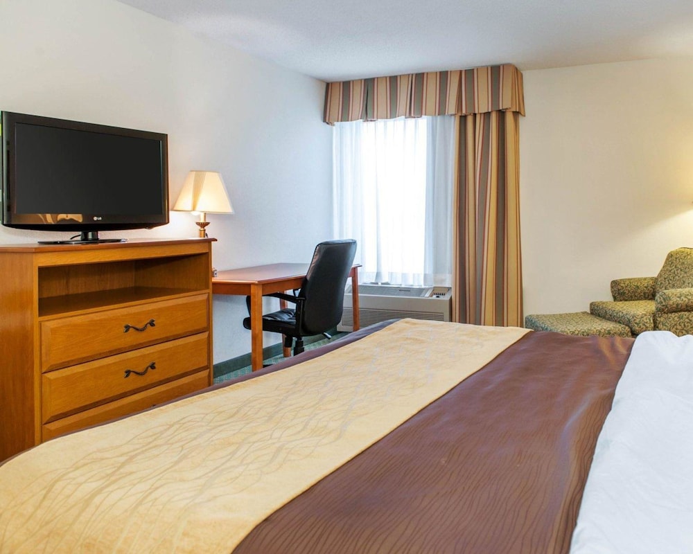 Quality Inn & Suites Near Amish Country 31/53