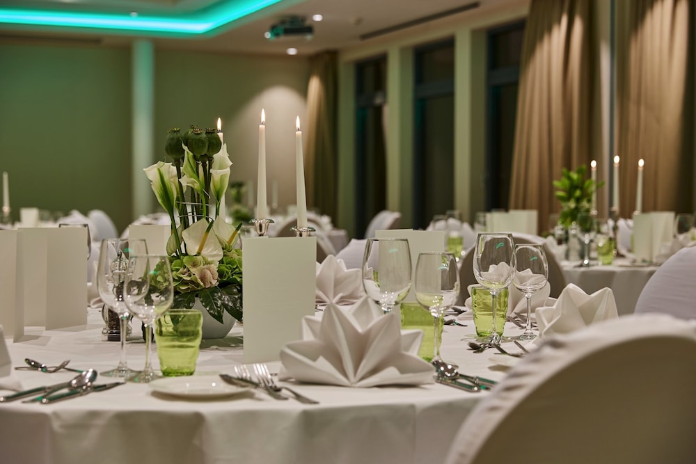 H4 Hotel Hannover Messe Formerly Copthorne Hotel Hannover 42/54