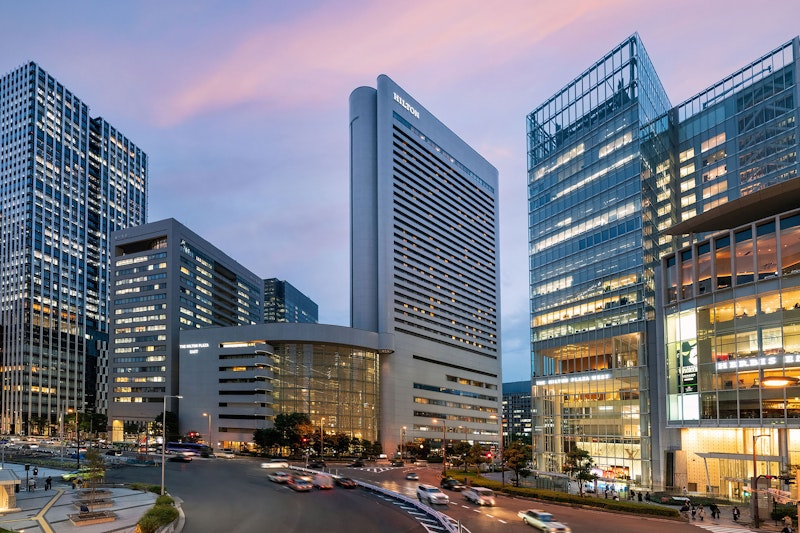 Hilton Osaka 76/77