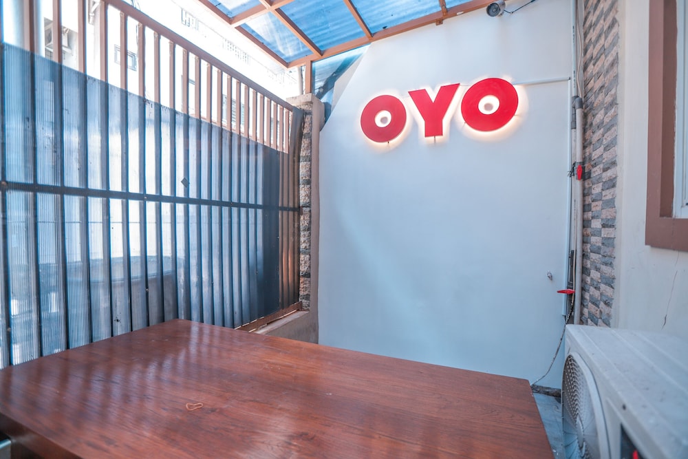 Oyo 150 Harmoni Residence 14/19