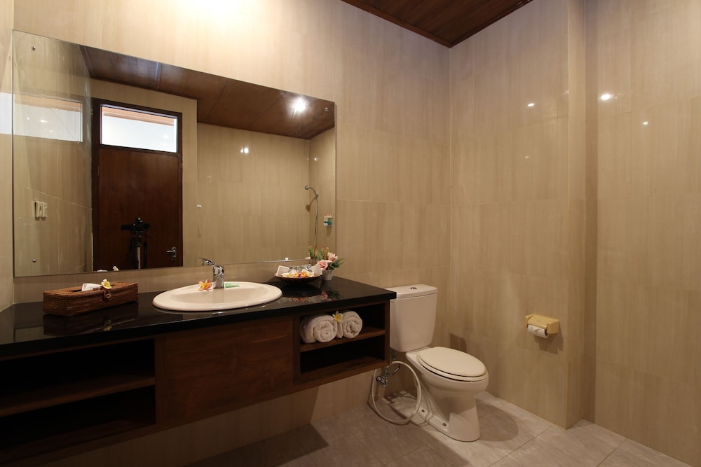 Putri Ayu Cottages 63/63